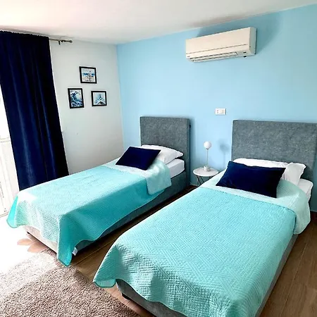 招待所 Madonna Ii 3*